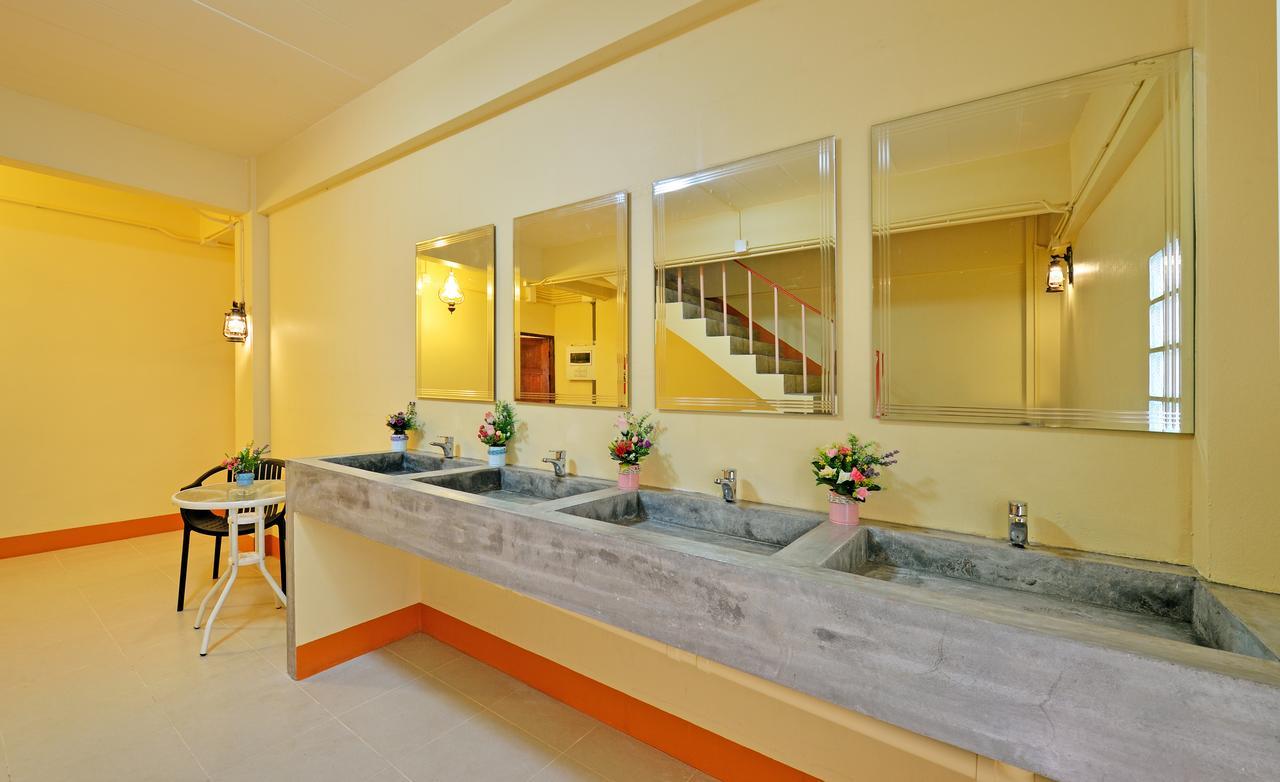 Chaofar De Hostel Krabi town Екстериор снимка