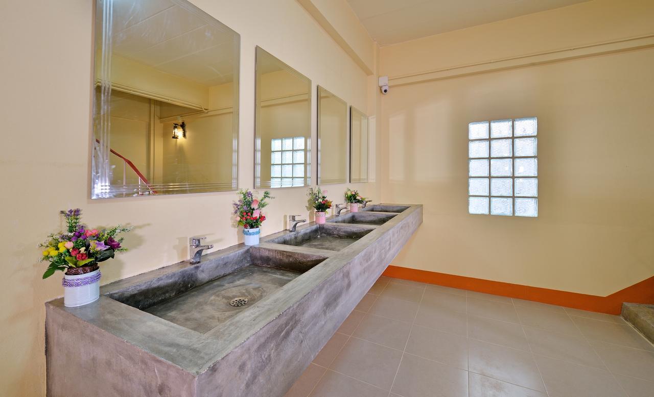 Chaofar De Hostel Krabi town Екстериор снимка